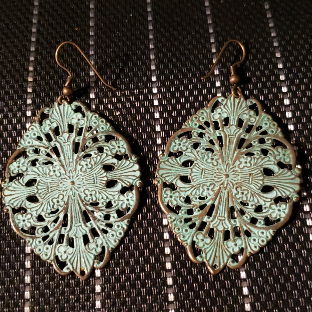 retired Stella and Dot